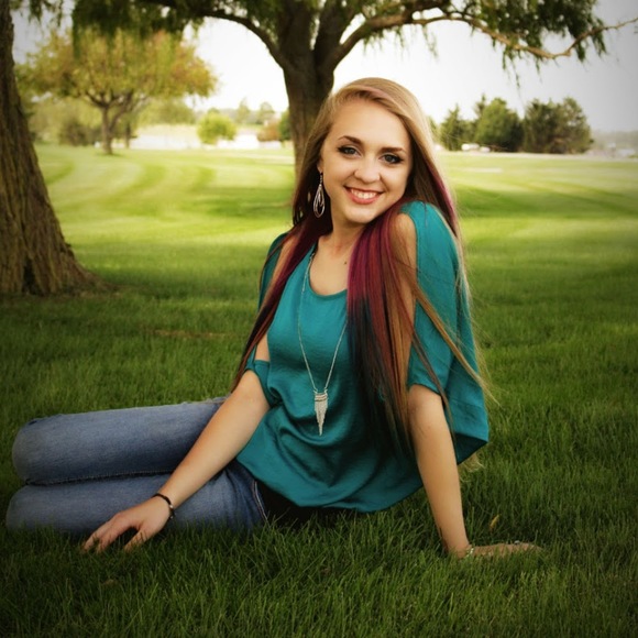 Meet your Posher, Shalynn - Picture 1 of 1